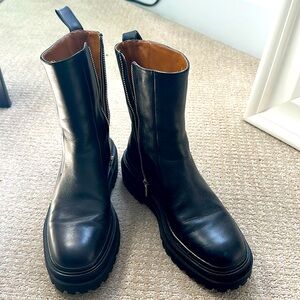 Beautiful and sturdy Zara combat boots size 38